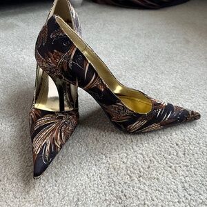 NWT - Anne Michelle Pumps